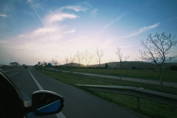 Weekend in moto a marzo: 5 destinazioni perfette per il primo sole