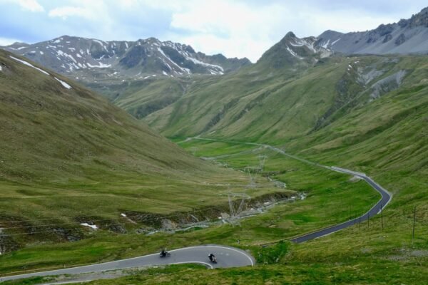 Viaggi in moto: la guida completa per pianificare, partire e goderti la strada