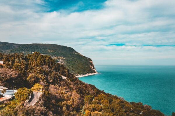 Itinerari moto Marche: 7 percorsi tra Sibillini, Conero e Appennino