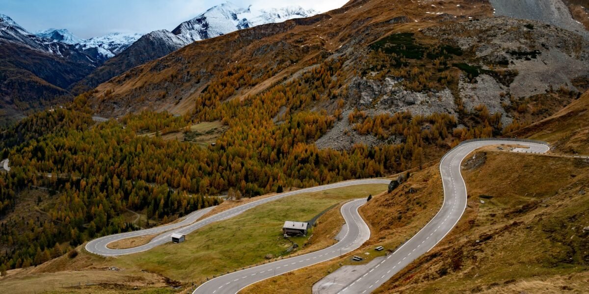Itinerari moto Piemonte: 7 percorsi tra grandi colli, Langhe e laghi