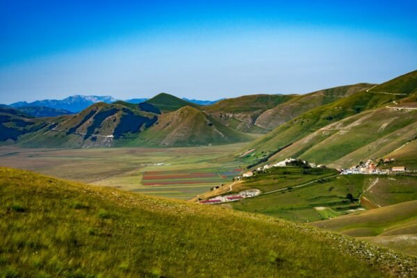 Itinerari moto Umbria: 7 percorsi tra Sibillini, Valnerina e laghi