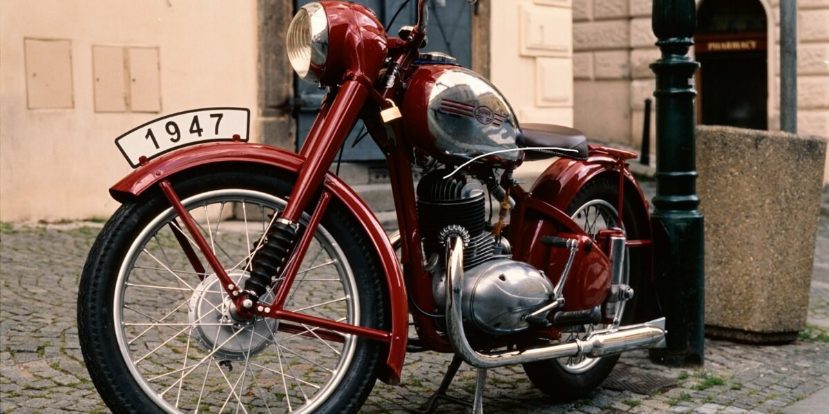 Moto storica: requisiti, iscrizione ai registri, bollo e assicurazione