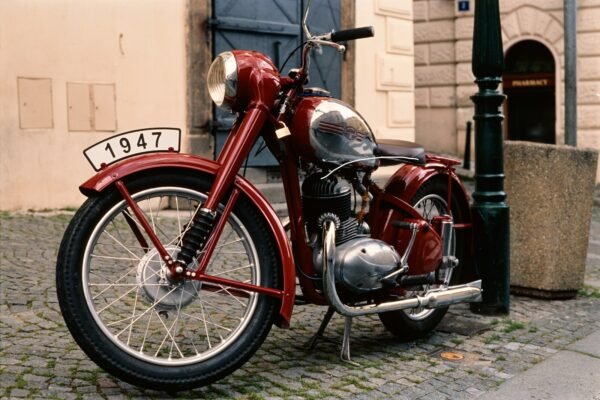 Moto storica: requisiti, iscrizione ai registri, bollo e assicurazione