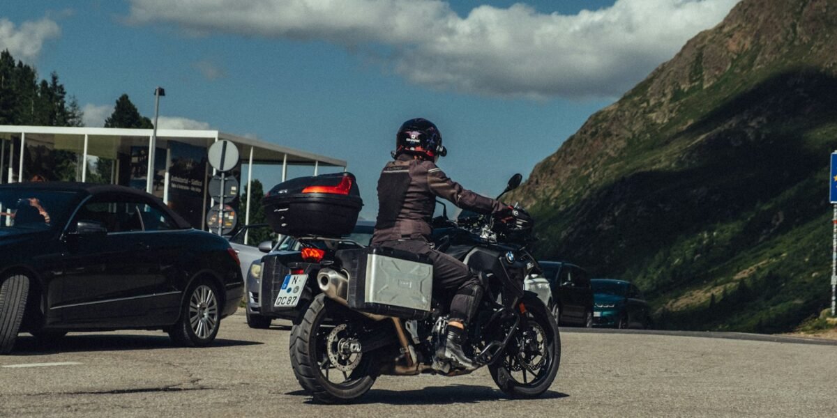 Motorcycle Route Apps: How to Discover, Track and Share Your Best Rides