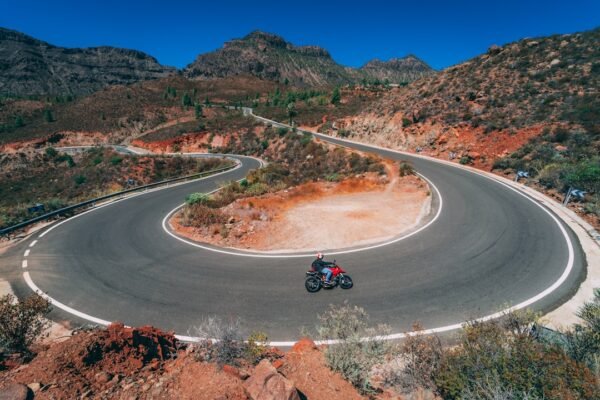 Countersteering — and the One Page in the Rider Manual That Uses the Word